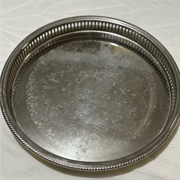 Vintage Elegant Silver Decorative Tray - Picture 1 of 7